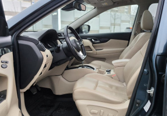 Подержанный автомобиль Nissan X-Trail 2019 года (13 фото)