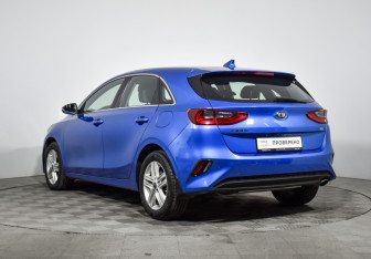 Подержанный автомобиль Kia Ceed Hatchback 2019 года (7 фото)