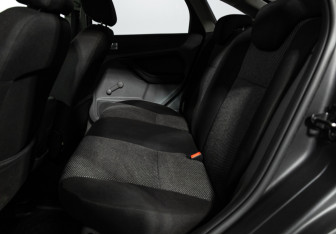 Подержанный автомобиль Ford Focus Hatchback 2009 года (10 фото)