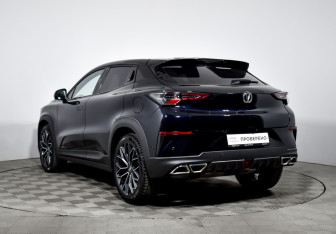 Подержанный автомобиль Changan UNI-T 2023 года (7 фото)