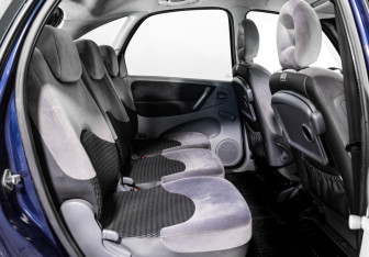 Подержанный автомобиль Citroen Xsara Picasso 2008 года (14 фото)