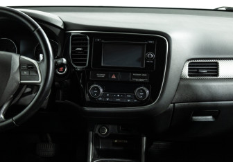 Подержанный автомобиль Mitsubishi Outlander 2013 года (14 фото)