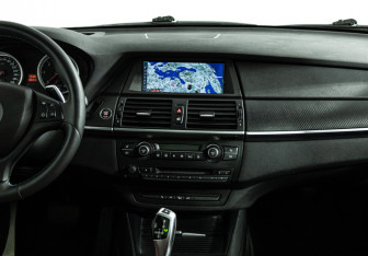 Подержанный автомобиль BMW X5 2007 года (15 фото)
