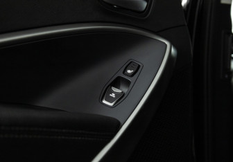 Подержанный автомобиль Hyundai Santa Fe 2017 года (19 фото)