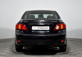Подержанный автомобиль Toyota Corolla Sedan 2007 года (6 фото)