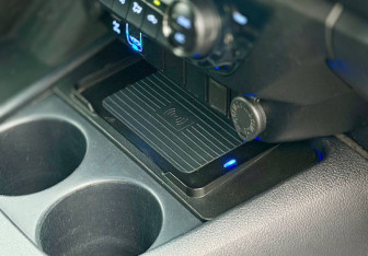 Подержанный автомобиль Toyota Hilux 2022 года (23 фото)