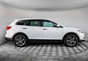 Подержанный автомобиль Mazda CX-9 2012 года (4 фото)