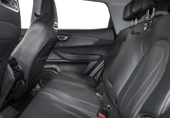 Подержанный автомобиль Chery Tiggo 4 2025 года (12 фото)
