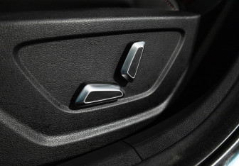 Подержанный автомобиль Geely Coolray 2024 года (19 фото)