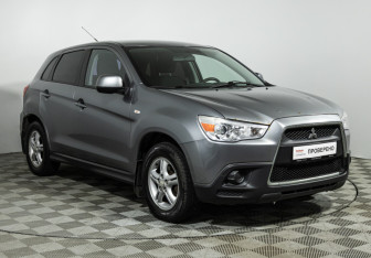 Подержанный автомобиль Mitsubishi ASX 2011 года (3 фото)