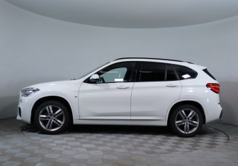 Подержанный автомобиль BMW X1 2019 года (9 фото)