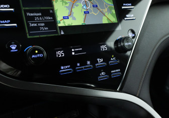 Подержанный автомобиль Toyota Camry Sedan 2018 года (17 фото)