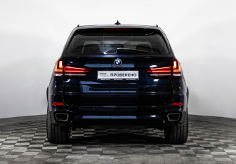 Подержанный автомобиль BMW X5 2017 года (6 фото)
