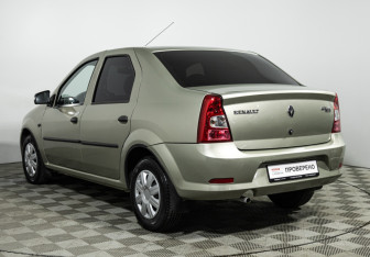 Подержанный автомобиль Renault Logan Sedan 2011 года (7 фото)