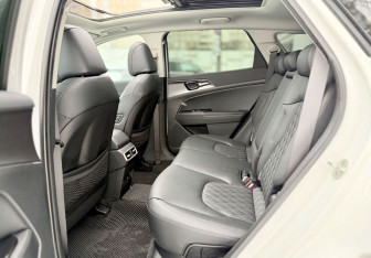 Подержанный автомобиль Kia Sportage 2025 года (26 фото)