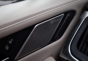 Подержанный автомобиль Jaguar I-Pace 2019 года (15 фото)