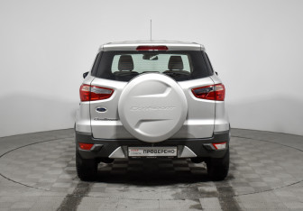 Подержанный автомобиль Ford EcoSport 2016 года (6 фото)