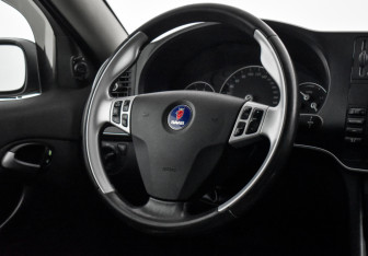 Подержанный автомобиль Saab 9-3 Sedan 2008 года (15 фото)