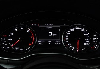 Подержанный автомобиль Audi A4 Sedan 2016 года (12 фото)