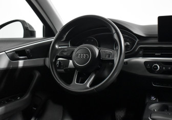 Подержанный автомобиль Audi A4 Wagon 2019 года (15 фото)