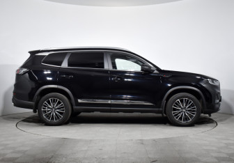 Подержанный автомобиль Chery Tiggo 8 Pro 2021 года (4 фото)