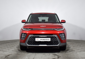 Подержанный автомобиль Kia Soul 2022 года (2 фото)