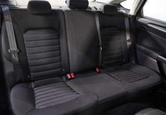 Подержанный автомобиль Ford Mondeo Sedan 2016 года (22 фото)