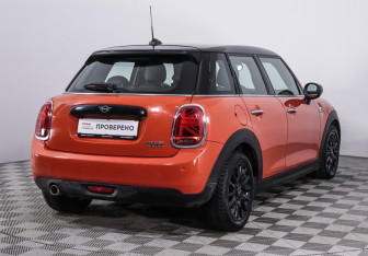 Подержанный автомобиль MINI Hatch 2019 года (5 фото)