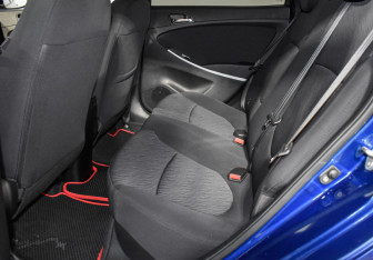 Подержанный автомобиль Hyundai Solaris Sedan 2012 года (11 фото)