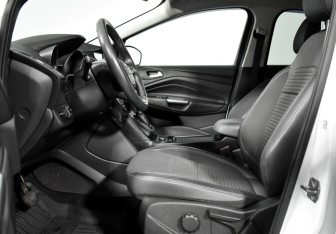 Подержанный автомобиль Ford Kuga 2019 года (11 фото)