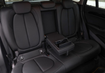 Подержанный автомобиль BMW X1 2019 года (24 фото)