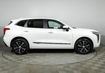 Подержанный автомобиль Haval Jolion 2021 года (4 фото)
