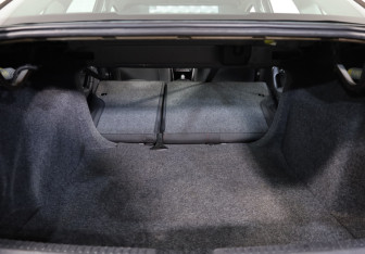 Подержанный автомобиль Volkswagen Polo Sedan 2017 года (16 фото)