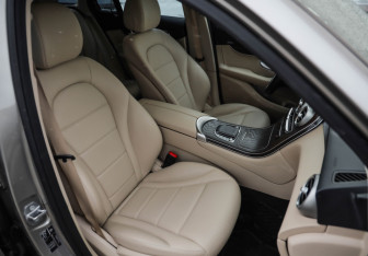 Подержанный автомобиль Mercedes-Benz GLC Coupe 2019 года (27 фото)