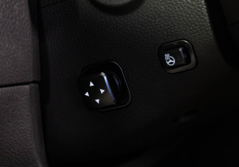 Подержанный автомобиль Hyundai Equus 2012 года (17 фото)