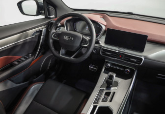 Подержанный автомобиль Geely Coolray 2021 года (8 фото)