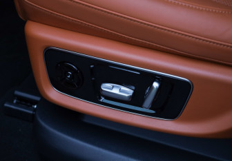 Подержанный автомобиль LiXiang L9 2023 года (23 фото)