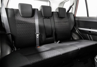 Подержанный автомобиль Suzuki Grand Vitara 2012 года (17 фото)