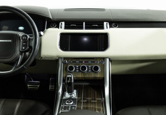 Подержанный автомобиль Land Rover Range Rover Sport 2016 года (13 фото)