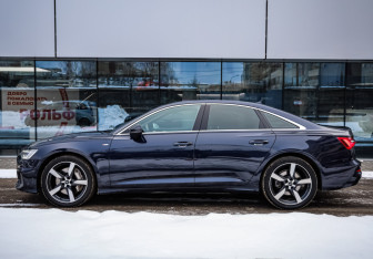 Подержанный автомобиль Audi A6 Sedan 2018 года (9 фото)