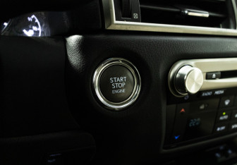 Подержанный автомобиль Lexus GS 2014 года (23 фото)