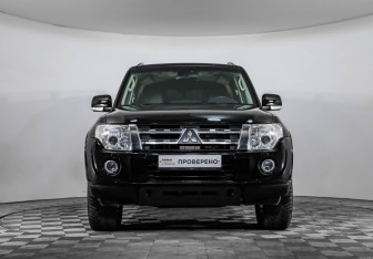 Подержанный автомобиль Mitsubishi Pajero 2014 года (2 фото)
