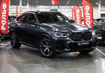 Подержанный автомобиль BMW X6 2022 года (5 фото)