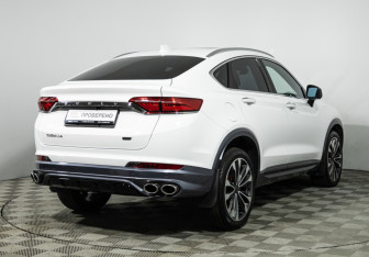 Подержанный автомобиль Geely Tugella 2022 года (5 фото)