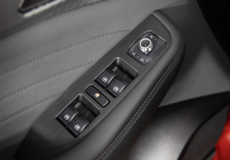 Подержанный автомобиль Haval F7 2023 года (17 фото)