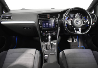 Подержанный автомобиль Volkswagen Golf Wagon 2014 года (12 фото)