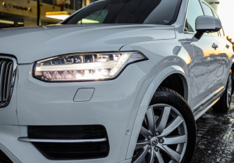 Подержанный автомобиль Volvo XC90 2017 года (2 фото)