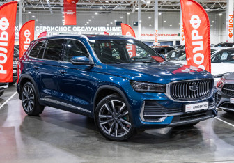 Подержанный автомобиль Geely Monjaro 2023 года (4 фото)