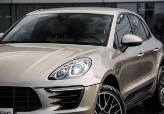 Подержанный автомобиль Porsche Macan 2017 года (2 фото)