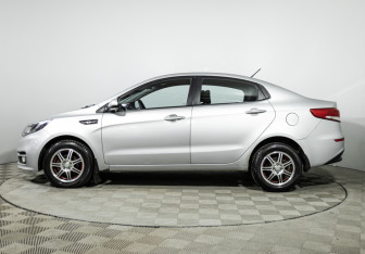 Подержанный автомобиль Kia Rio Sedan 2015 года (8 фото)